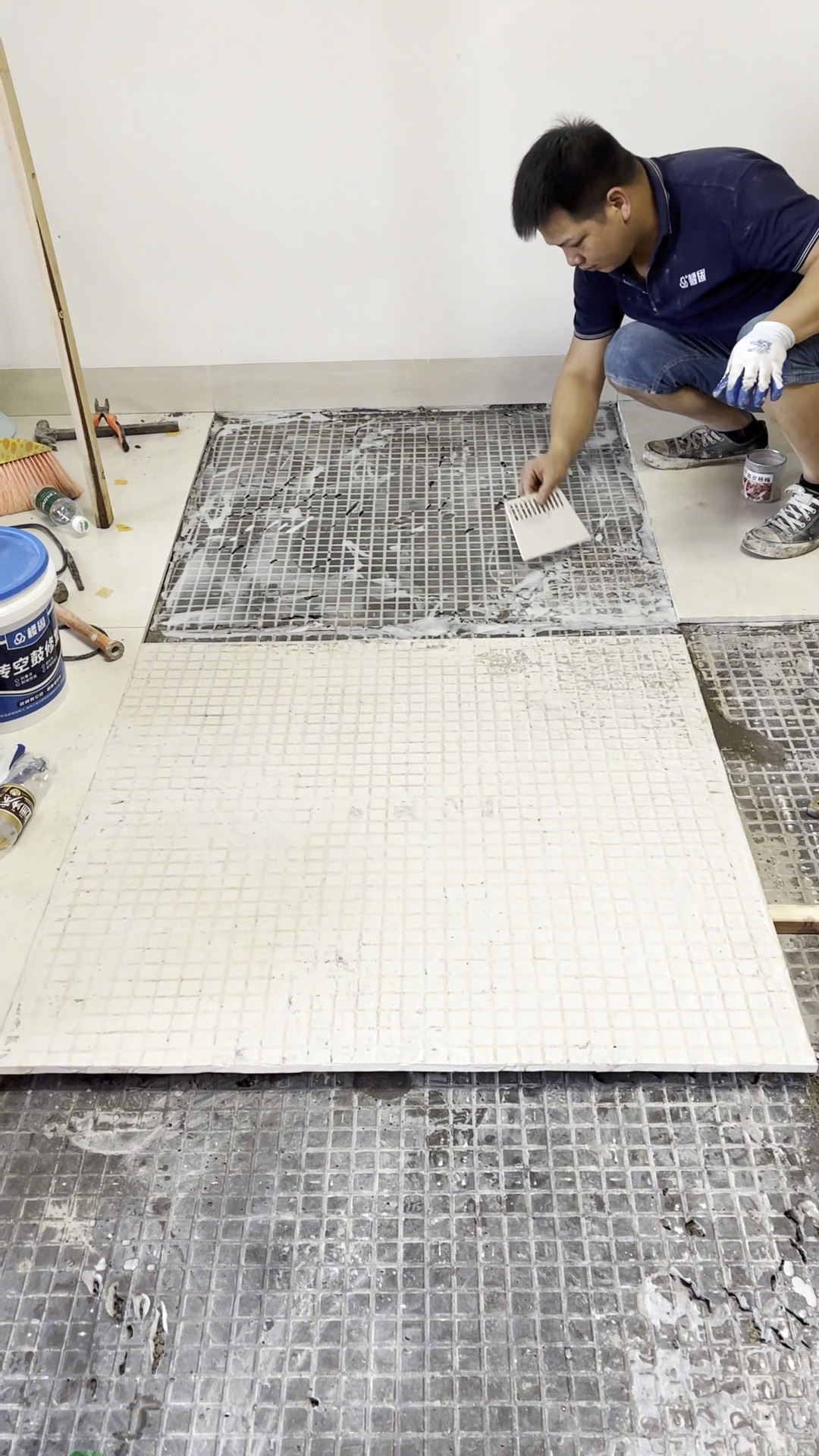 墙砖空鼓怎么办?(墙砖大面积空鼓怎么修复)